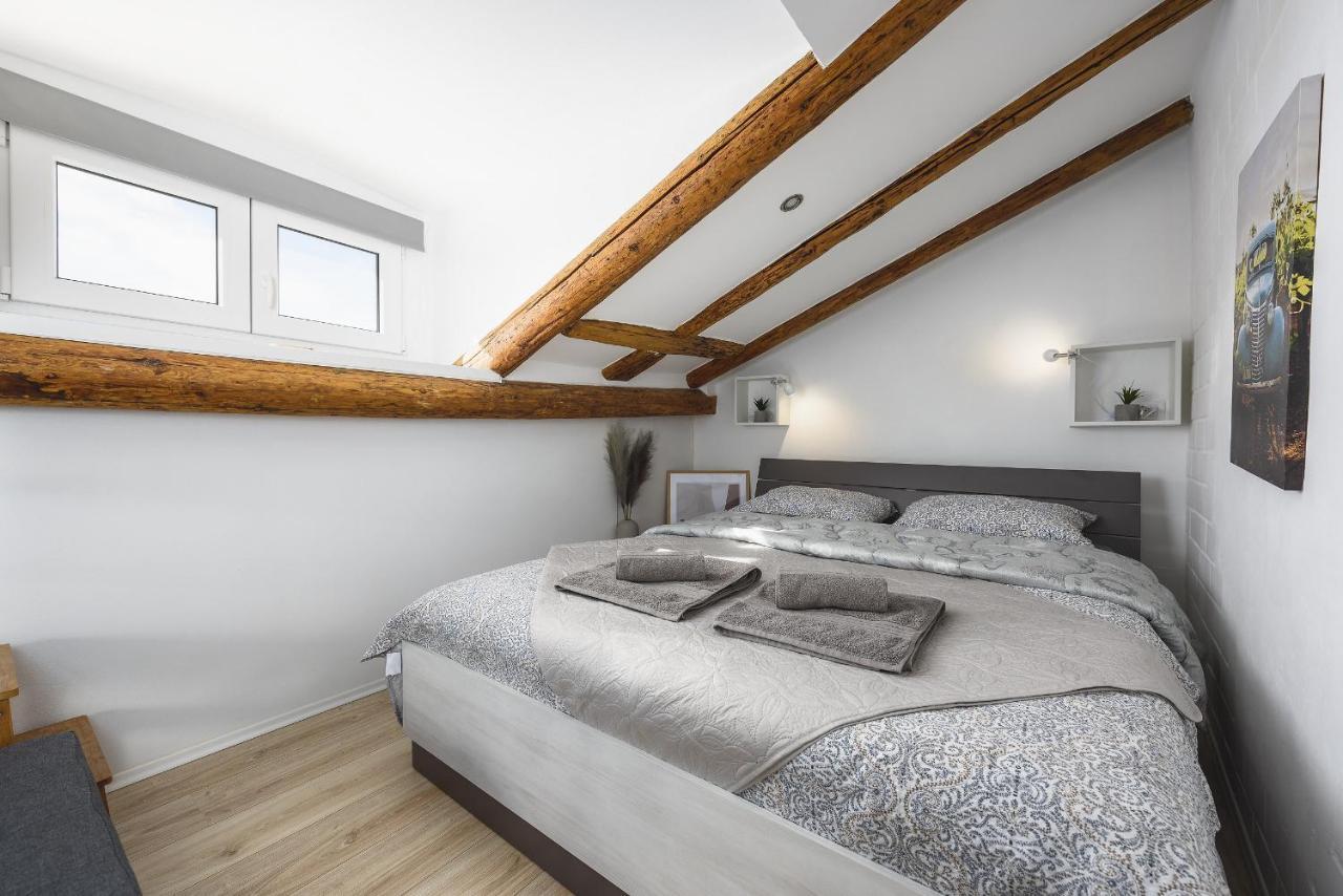 Urban Loft Old Town Porec Esterno foto